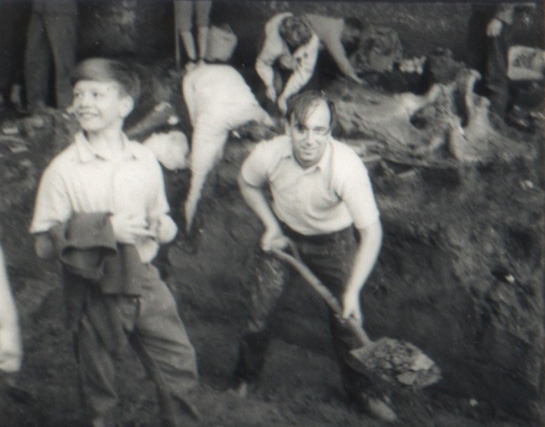 19640000 AVELEY 06.jpg